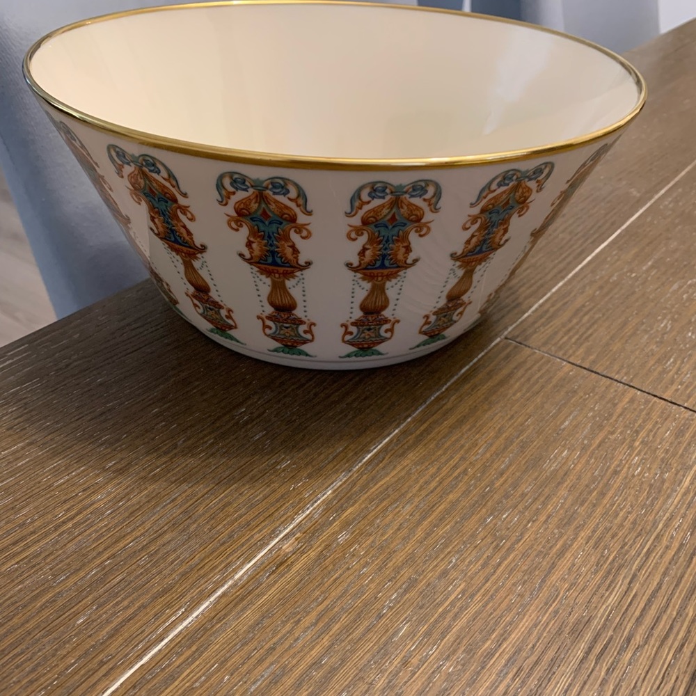 Lenox Large Salad Bowl 10 1/2” Diameter x 4 3/4” H